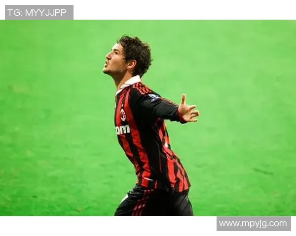 米兰晒帕托老照片，点燃蓝黑军团的青春回忆